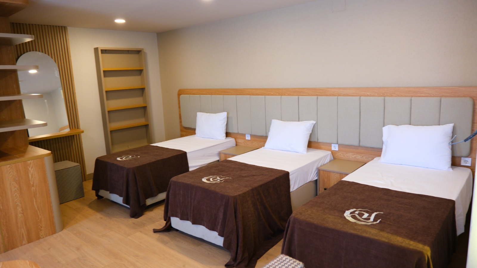 Üç Kişilik Vip Oda